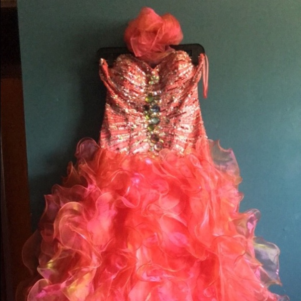 A beautiful XS Long multicolor dress.